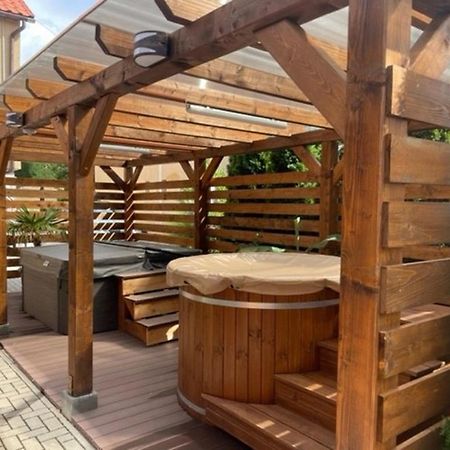 Oeskarszt Apartman Urkut المظهر الخارجي الصورة