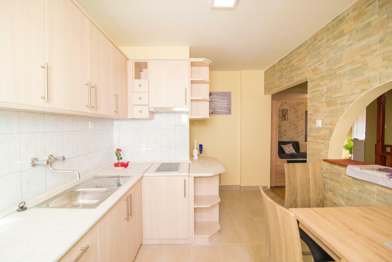 Oeskarszt Apartman Urkut المظهر الخارجي الصورة