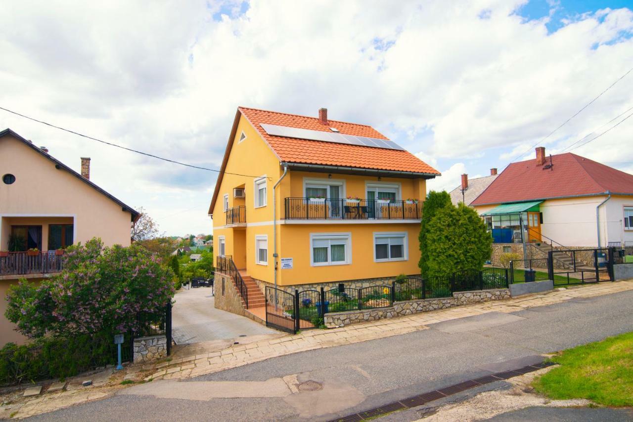 Oeskarszt Apartman Urkut المظهر الخارجي الصورة